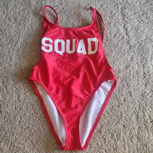 Dippin' Daisy's Squad Red Onepiece Size Sm… - Picture 2 of 5